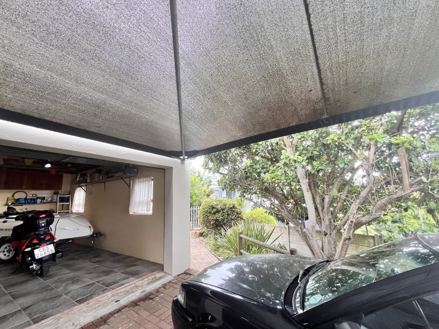 4 Bedroom Property for Sale in Dana Bay Western Cape